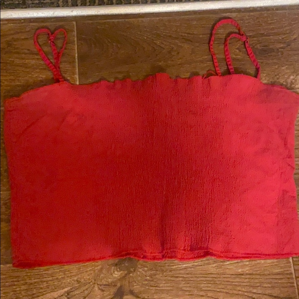 Red cropped tank